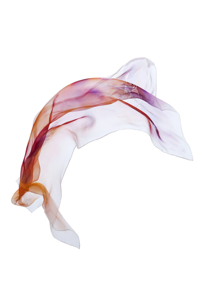 pañuelo-de-seda-Alfredo-Arranz-aire-2-luxury-scarve-silk-regalo