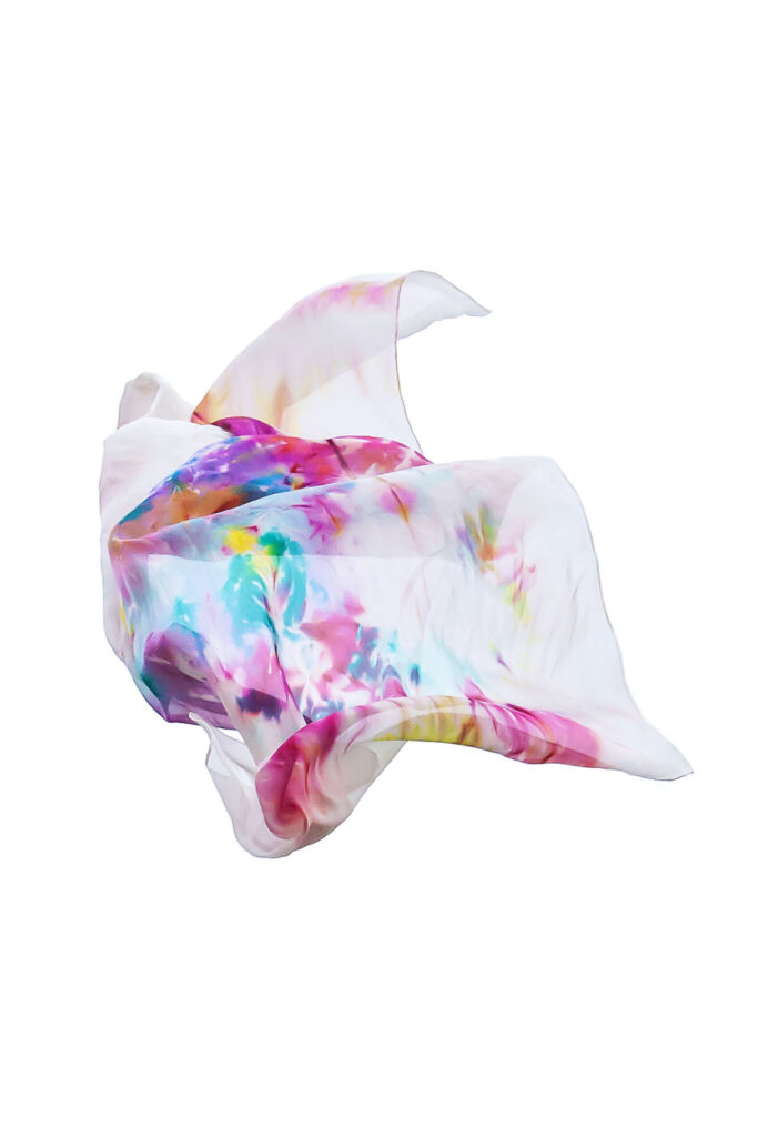 pañuelo-de-seda-aire-3-Alfredo-Arranz-luxury-scarve-silk